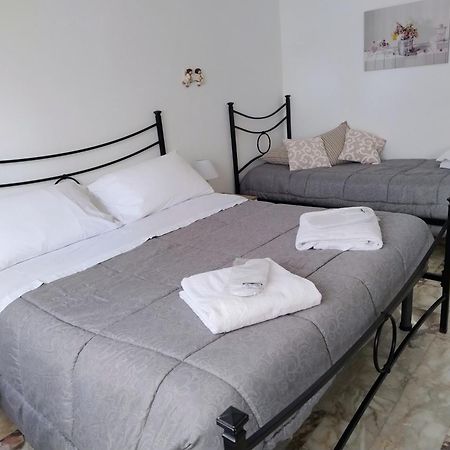 Bilocale Climatizzato A 850M Dalla Spiaggia Casa Katia Marina di Massa Exteriör bild
